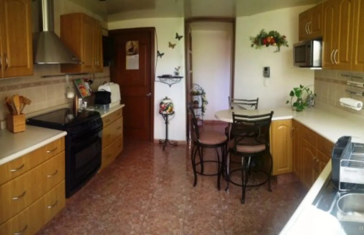 Cocina integral en línea Casa Venta Arboledas Querétaro