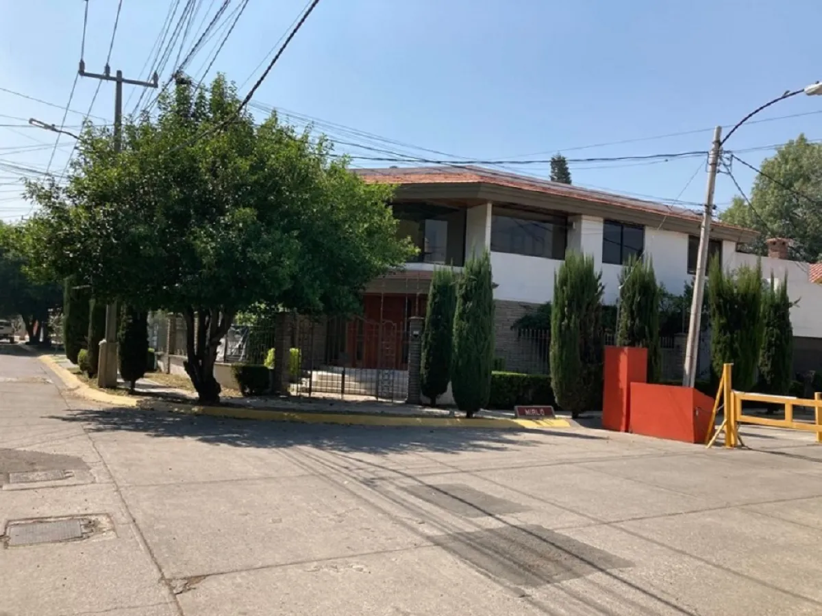 Fachada Casa Venta Arboledas CDMX