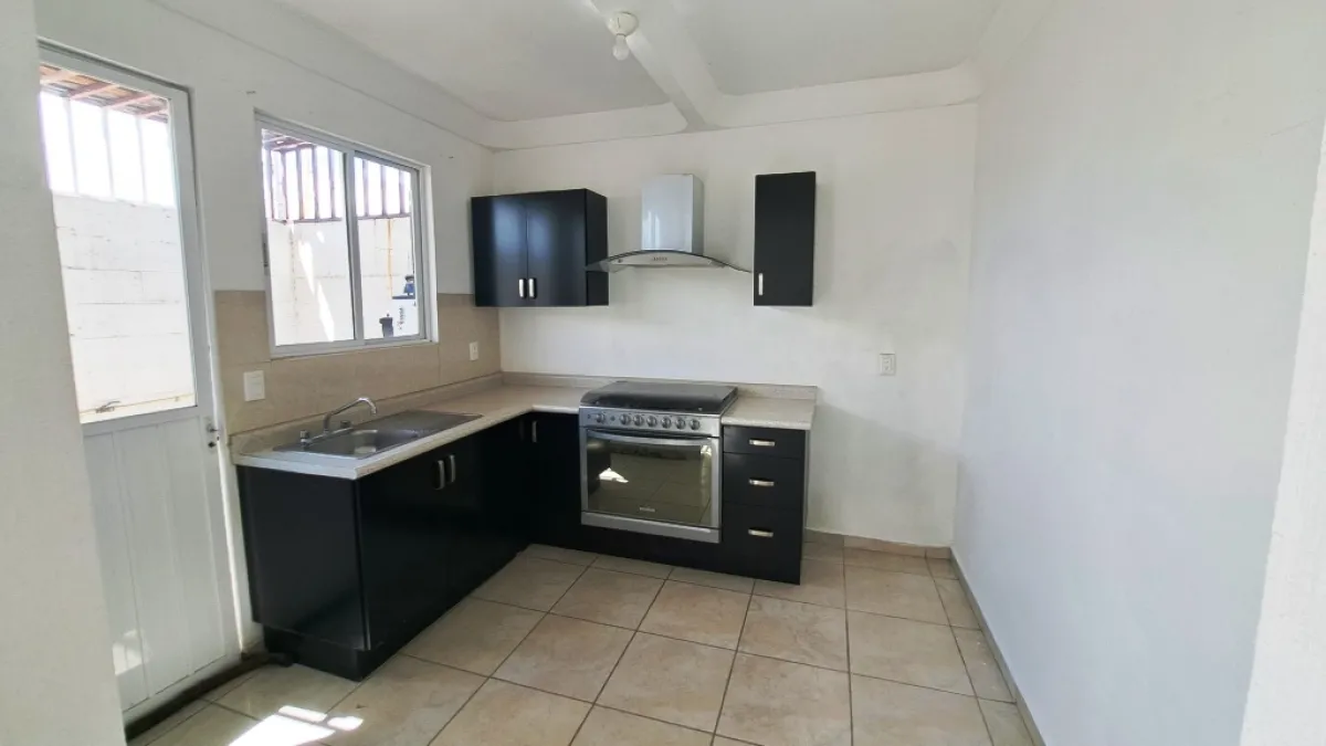 Cocina integral negro Casa Venta Mallorca IV Querétaro