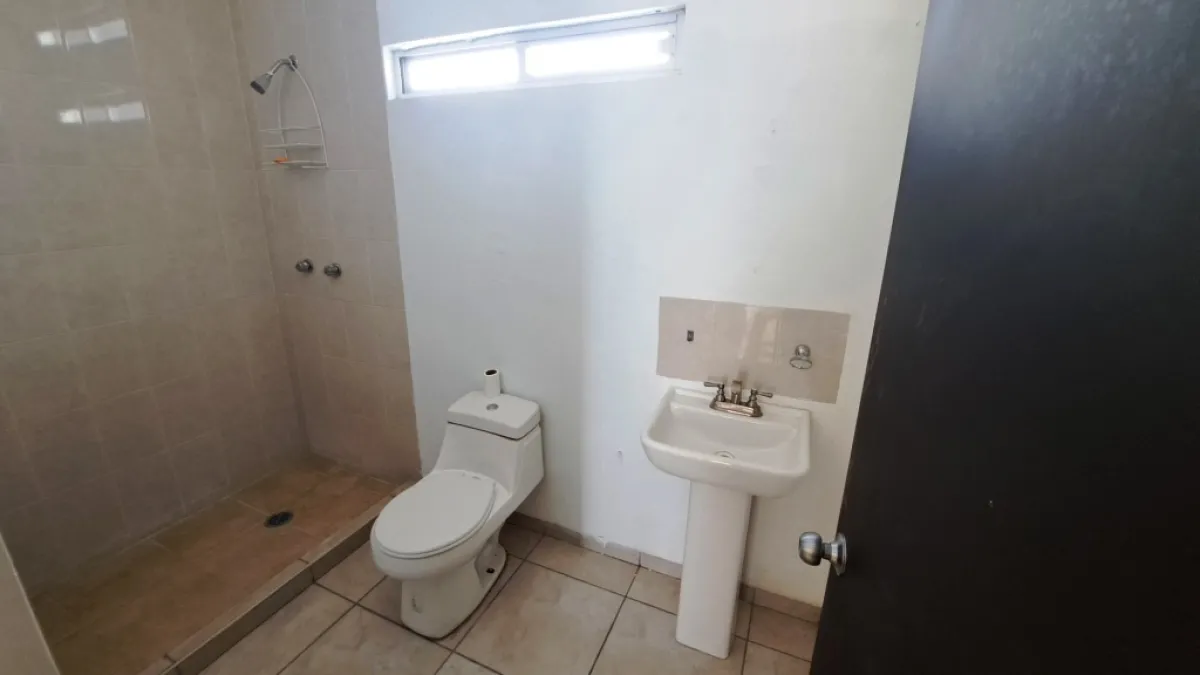 Baño planta alta Casa Venta Mallorca IV Querétaro