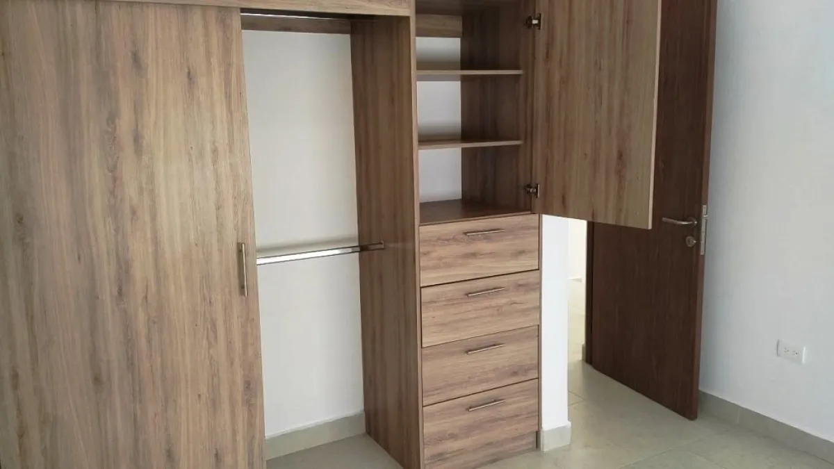 Vestidor recamara principal Casa Renta Terrazas II Querétaro